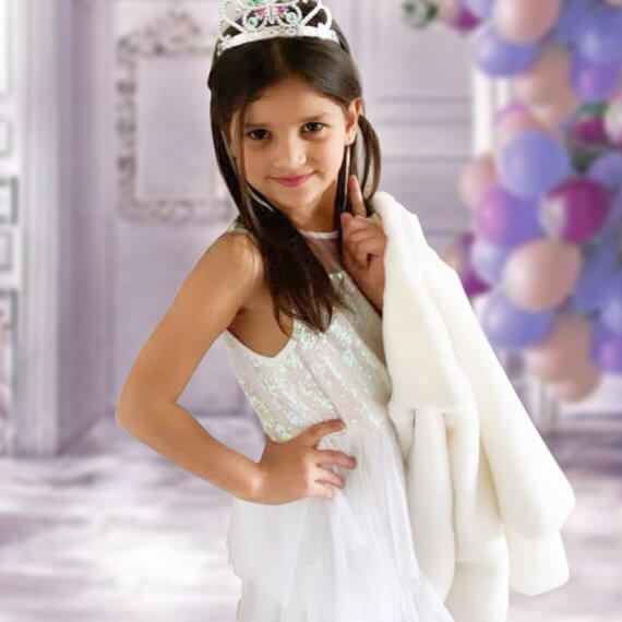 Look #8 Princess Stylist: Chie Kai Outfit: White dress, White fur coat Shoes: Personal Collection Accessories: Personal Collection Model: Reta Adel Photographer: Ayat Aldroobe Location: Medina, NY