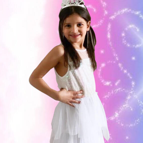 Look #8 Princess Stylist: Chie Kai Outfit: White dress, White fur coat Shoes: Personal Collection Accessories: Personal Collection Model: Reta Adel Photographer: Ayat Aldroobe Location: Medina, NY