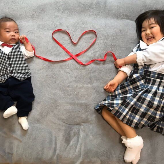 Look #4 Wedding party Stylist: Chie Kai Outfit: (Ryoma) Gentleman romper with plaid tuxedo, bow tie, long sleeve (Yuzuki) Plaid smocked dress, long sleeve dress shirt Accessories: Personal Collection Model: Kakegawa Ryoma & Kakegawa Yuzuki Photographer: Kakegawa Yumi Location: Takarazuka, Hyogo